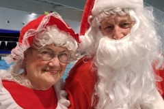 Kerstman en -vrouw