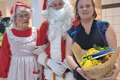 Kerstman en -vrouw